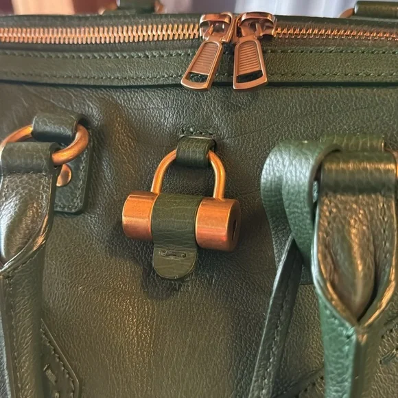 YVES SAINT LAURENT
Green Leather Muse Bowler Bag - Picture 2 of 12